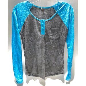 Poof Brand Junior's Long Sleeve Shirt Size Medium